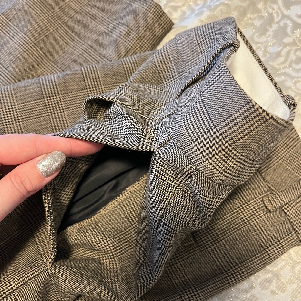 Aritzia Brown Effortless Pant - Picture 15 of 15